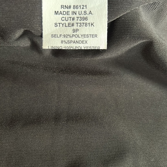 NEW Girl’s Black Long-Sleeve Dress, Size 9P - Picture 4 of 6